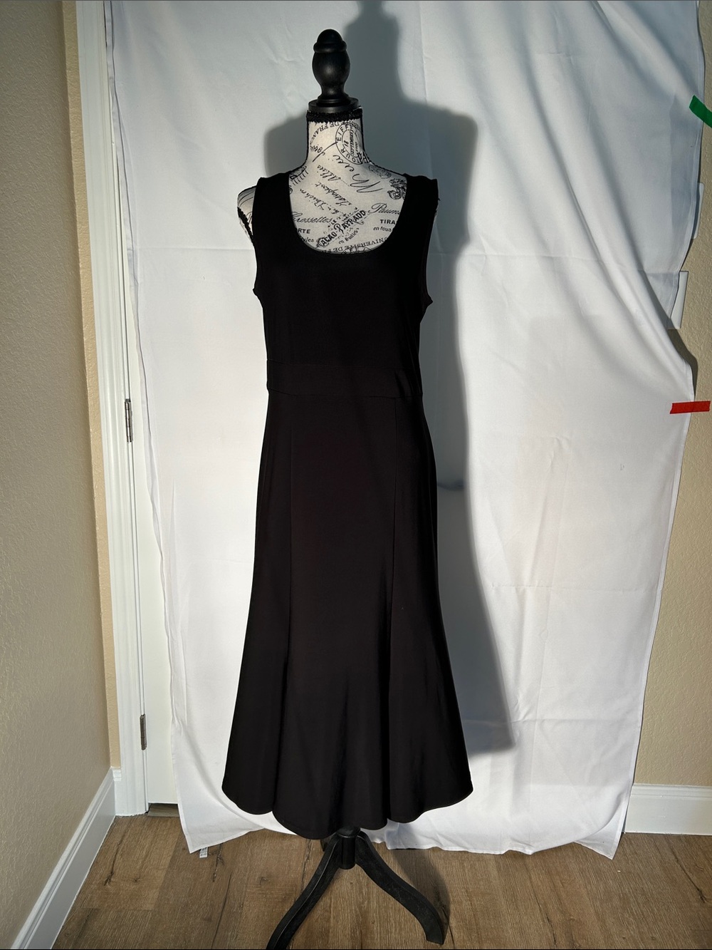 Black Scoop Neck Maxi Dress - Women's Sleeveless Evening Dress